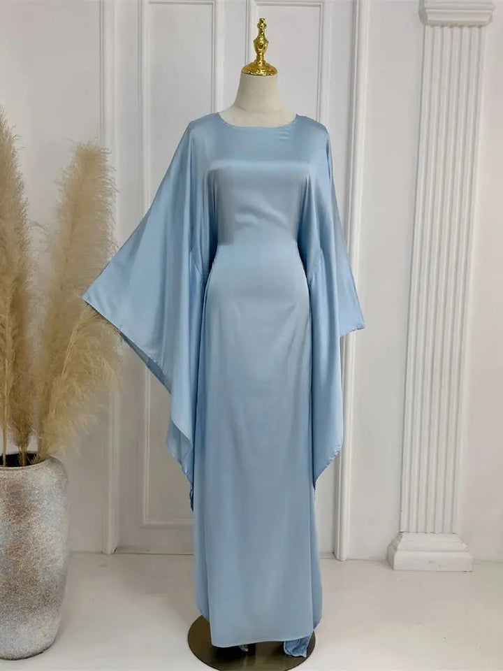 Elegant Maxi Dress with Spaghetti Straps and High Slit